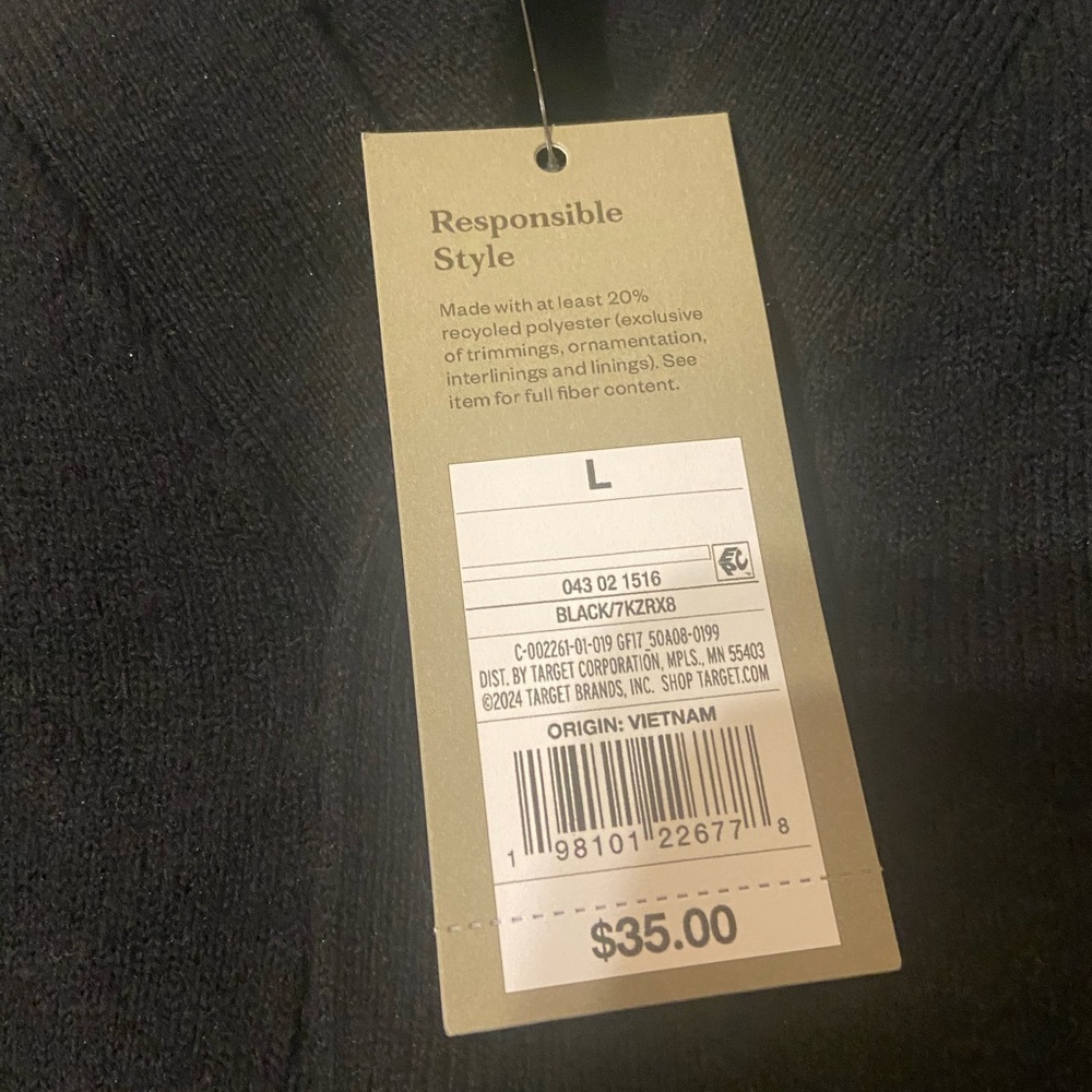 Men’s L Large Lot Sweater Shirts Shorts ($72 plus retail) - Picture 7 of 12